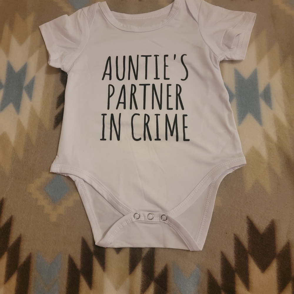 Aunties Bestie Nwot Onsie